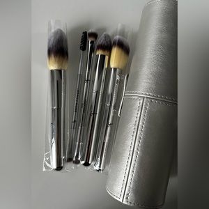 IT Cosmetics Heavenly Brush Set